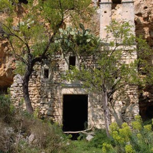 sei-su-immagine-raffigurante-la-chiesa-rupestre-detta-Madonna-di-Monteverde-in-contrada-murgecchia